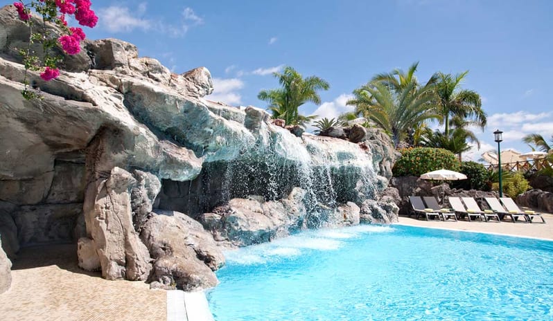GRAN HOTEL ROCA NIVARIA FALL POOL
